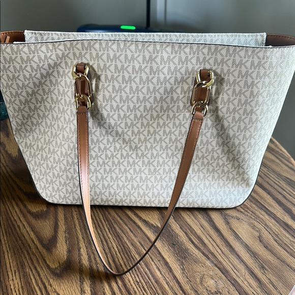 Michael Kors Cream and Brown Structured Tote - Picture 5 of 8